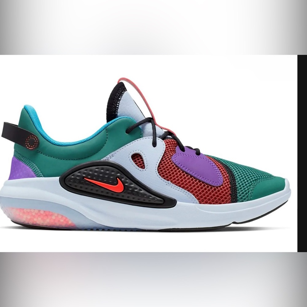 Nike Joyride CC
Ghost Bright Violet Bright Crimson